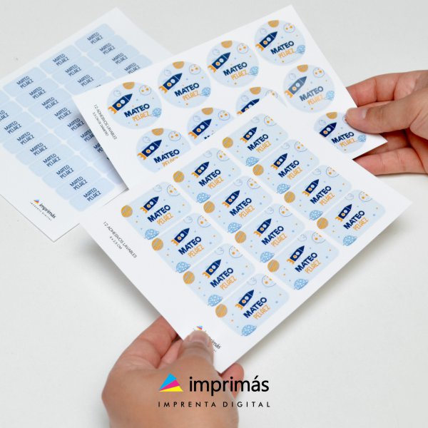Imprima etiquetas adhesivas con en el especialista online: StickerPrinting